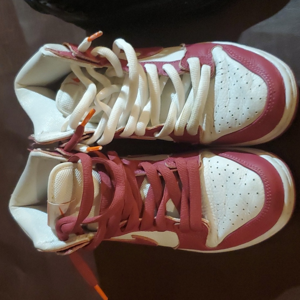 Nike SB dunk high sweet beet